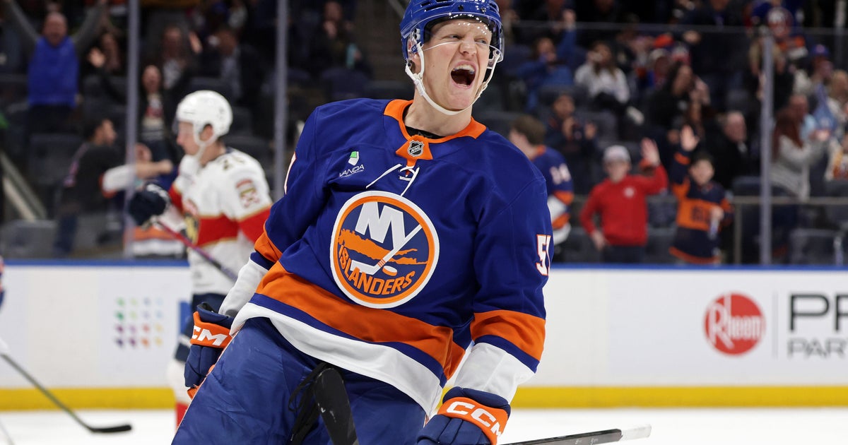 Islanders rally from multigoal deficit to defeat the Panthers 5-2