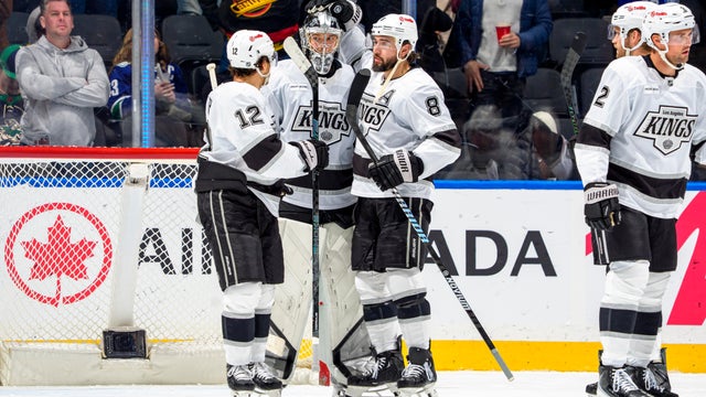 Los Angeles Kings v Vancouver Canucks 