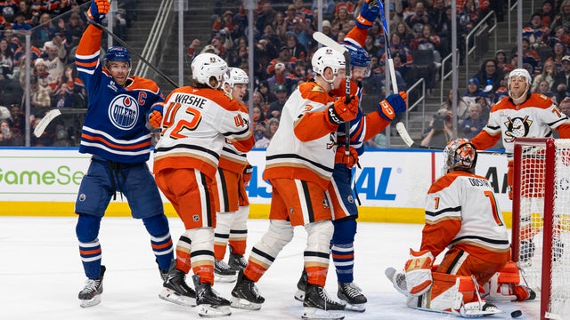 Anaheim Ducks v Edmonton Oilers 