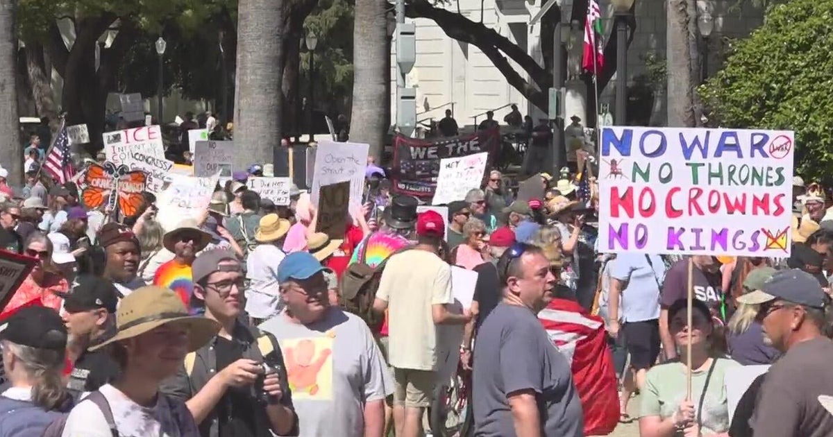 Thousands rally in Sacramento during No Kings protest