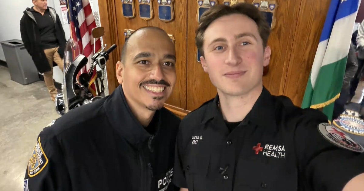 Kidney donation connects EMT with fellow first responder