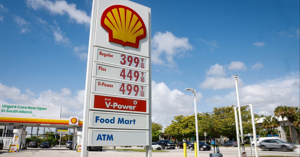 Average U.S. gas prices hit $4 a gallon for first time since 2022