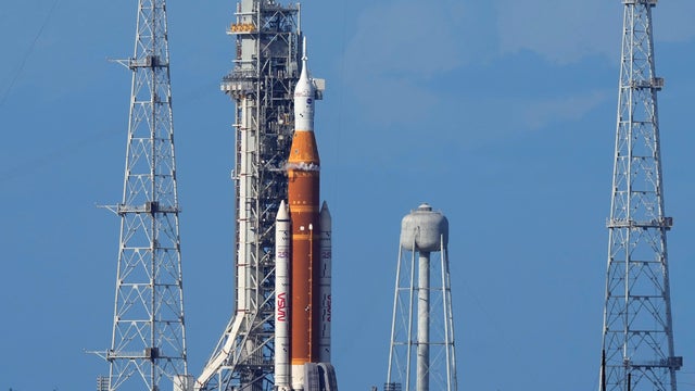 NASA Artemis Moonshot 