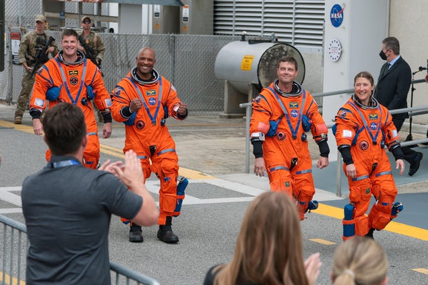 Artemis II lancia un volo di prova con equipaggio attorno alla Luna 