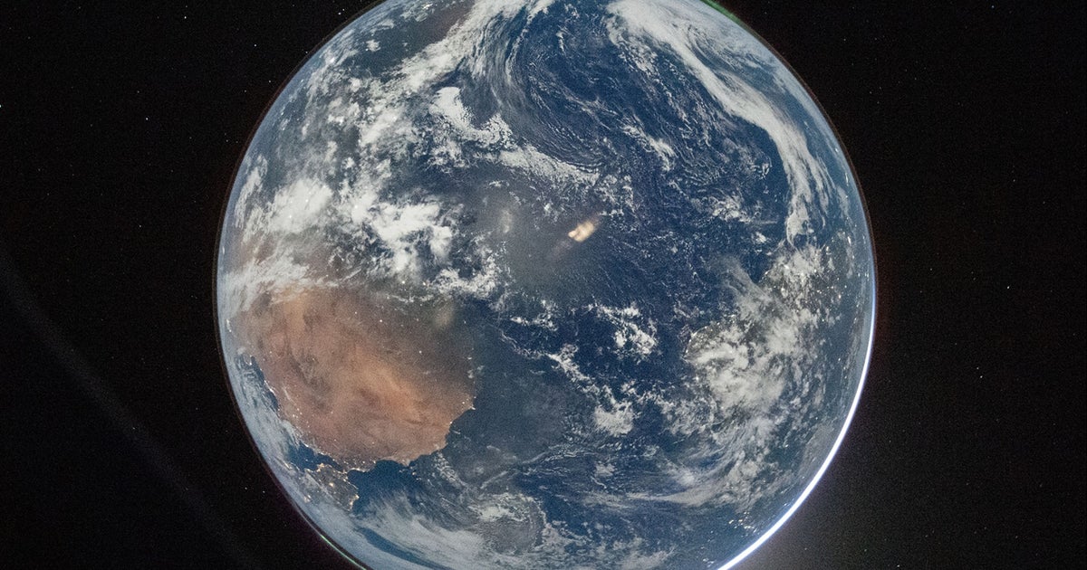 Artemis II crew captures stunning Earth images on mission around moon