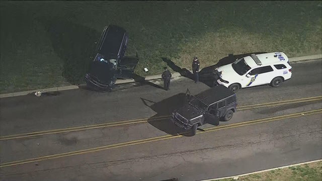 2 people shot after car crash in North Philadelphia, police say 