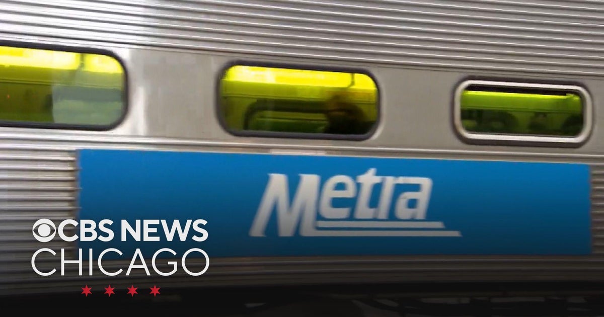 Metra electronic ticket pilot starts today in downtown Chicago - CBS ...