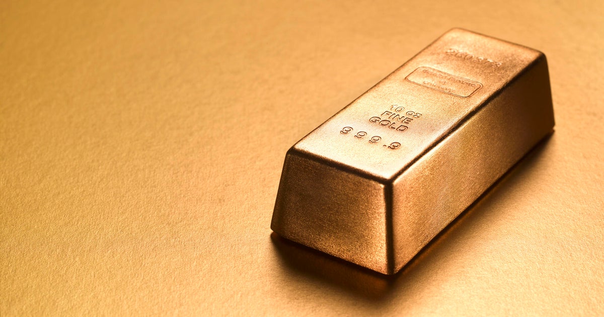 These are the biggest risks of gold investing right now, according to experts