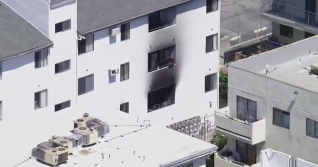 Van Nuys apartment fire leaves 1 in serious condition