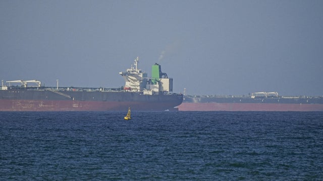 Ship traffic in Strait of Hormuz 