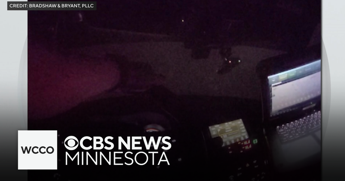 Video shows moments Minnesota State Patrol vehicle crashes into SUV