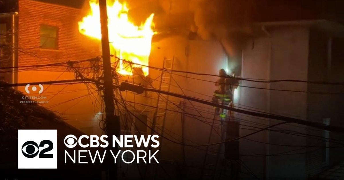 1 critically hurt, nearly 30 displaced by Bronx fire - CBS New York