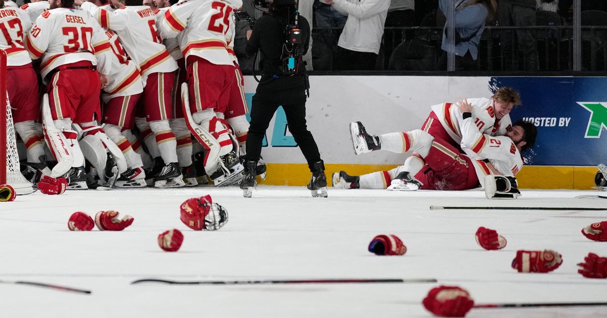 Denver Pioneers beat Wisconsin 2-1 for its 11th national title, 3rd in 5 years