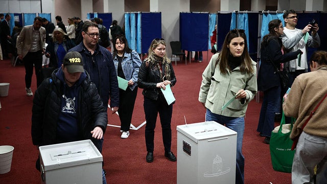 BRITAIN-HUNGARY-VOTE 