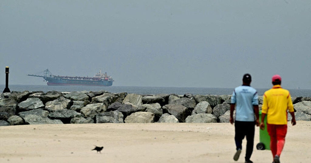 U.S. imposes military blockade on Iranian ports in the Strait of Hormuz