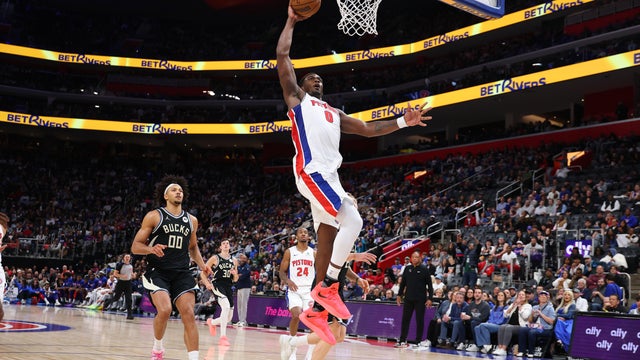 Milwaukee Bucks v Detroit Pistons 