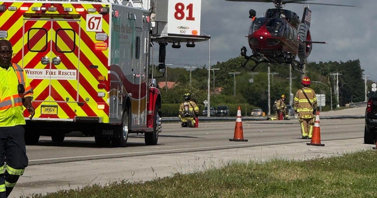 Crash involving semi, pickup on I-75 in Broward County blocks lane