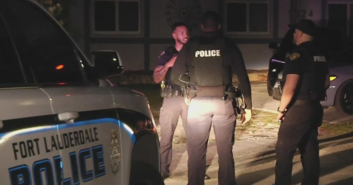 Fort Lauderdale police K-9 shot by burglary suspect, expected to survive