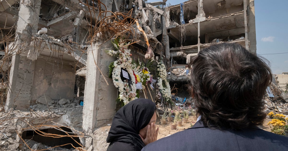 Trump and Iran trade conflicting messages over prospect of talks