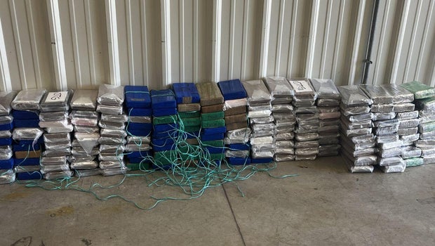 Nearly 400 pounds of cocaine seized during traffic stop in Putnam County, Indiana