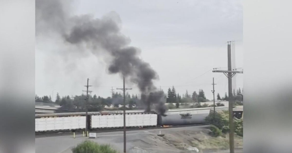 Train derails at Rosevilles Union Pacific railyard, no injuries reported