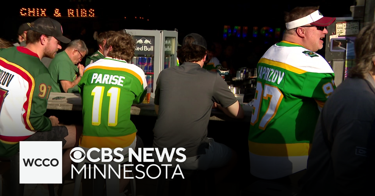 Twin Cities businesses hopeful for long playoff runs for Wild, Wolves