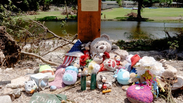 Search in aftermath of Texas flood 