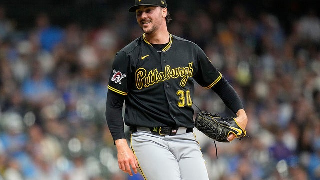 Pittsburgh Pirates v Milwaukee Brewers 