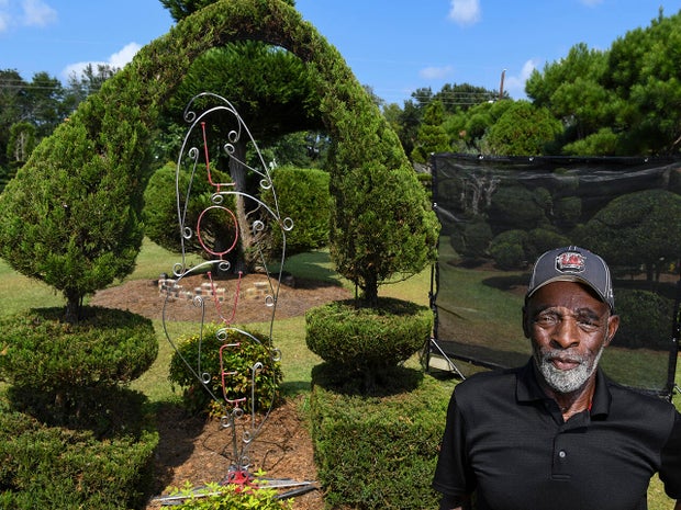 Pearl Fryar in his topiary garden 