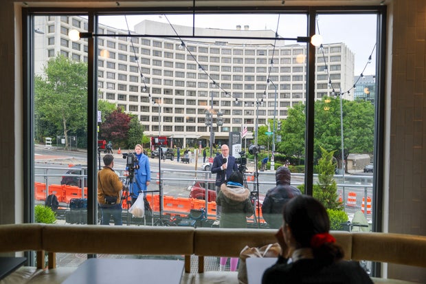 Gunshots Fired In Lobby Of Hotel Hosting The White House Correspondents' Dinner With President Trump 