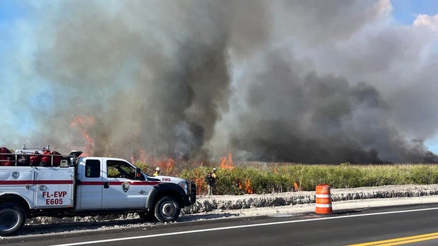 cbsmiami-highway-41-fire-smoke-2.jpg 