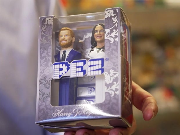 harry-and-meghan-pez-dispensers.jpg