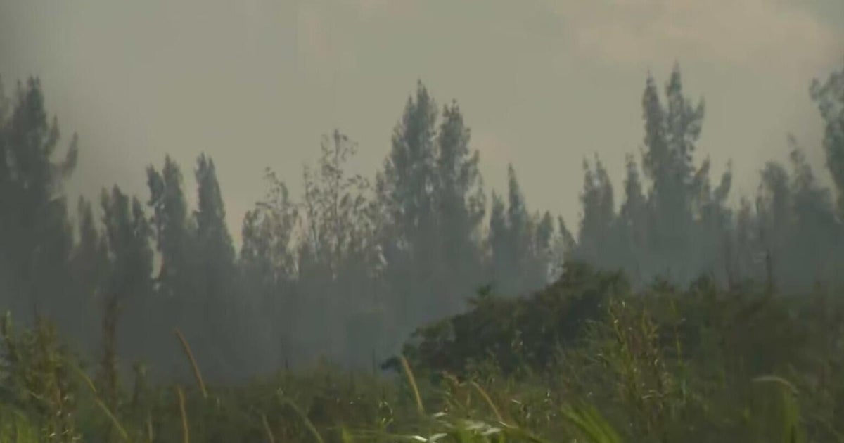 Fire crews battle brush fire in Redlands area of southwest Miami-Dade