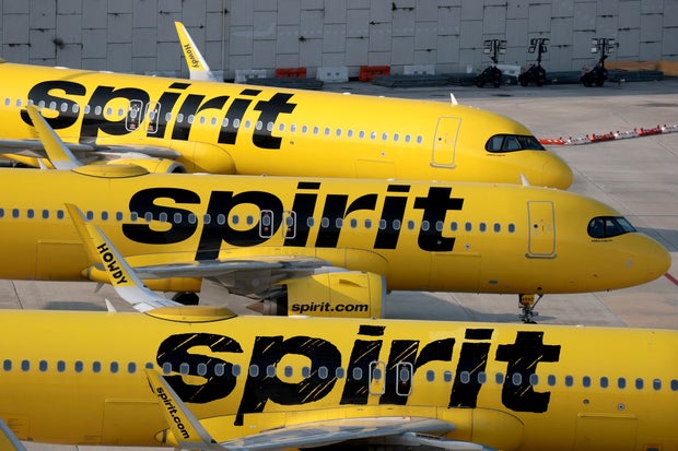 Spirit Airlines Shuts Down After Rescue Deal Talks Fall Through 