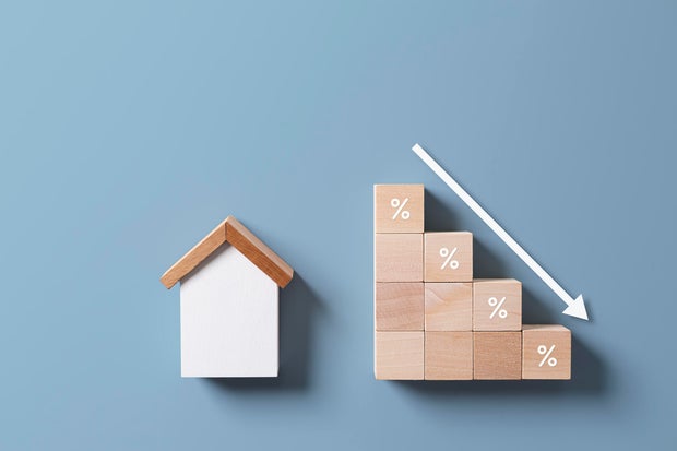 The concept of slowing down real estate business and decreasing real estate investment 