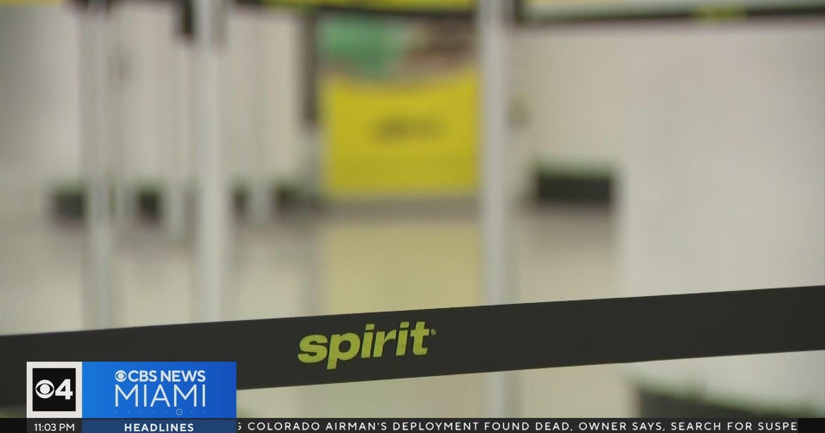 Spirit Airlines shuts down: travelers stranded, employees in limbo