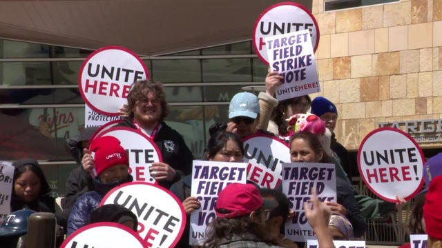 6p-vo-target-field-strike-wccoacvj.jpg 