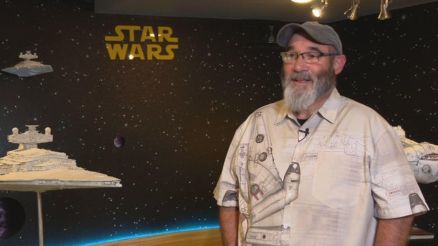 sean-sides-model-creator-millennium-falcon.jpg 