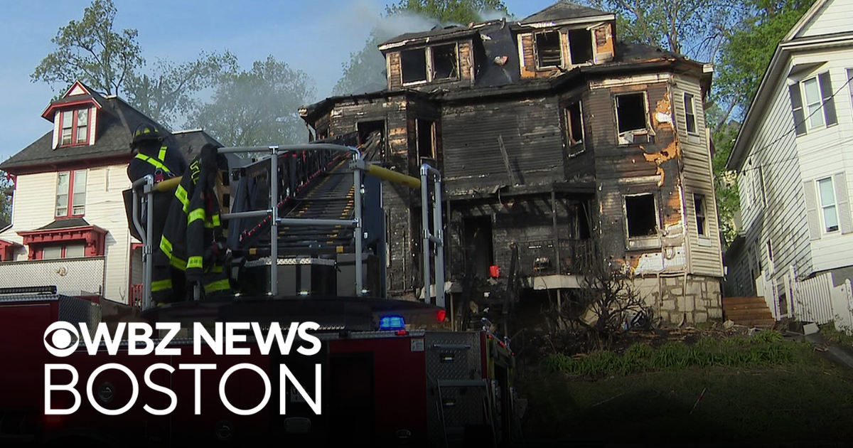 Firefighters battle multiple house fires in Lowell, Massachusetts