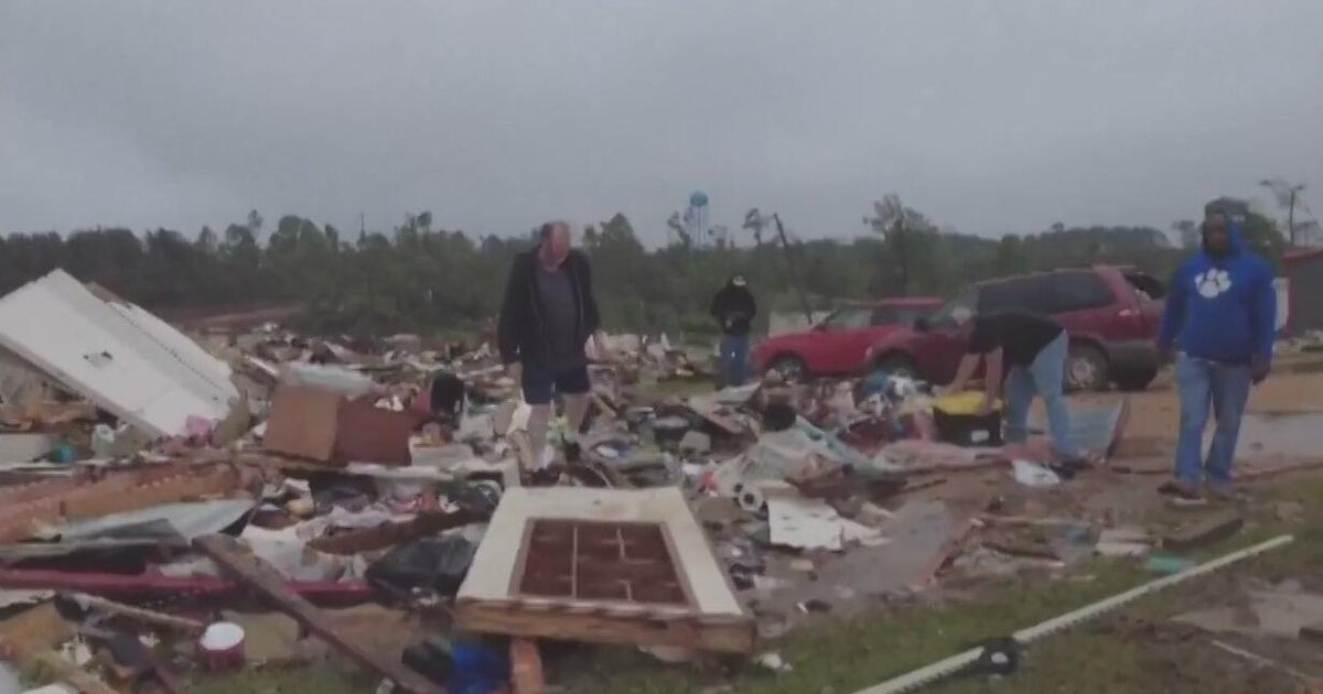 Tornadoes injure 17 and damage hundreds of homes in Mississippi - CBS Texas