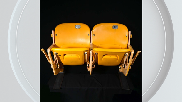 steelerseat.png 