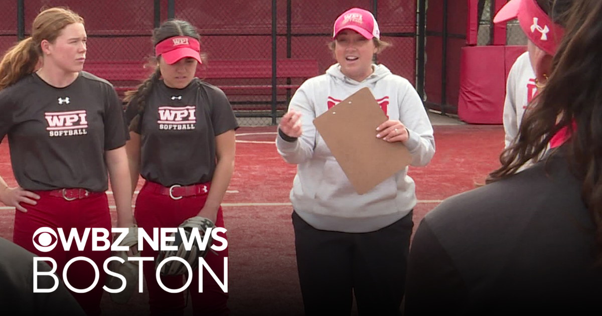 WPI softball coach leads team to record season after cancer diagnosis ...