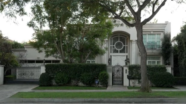 Violet Yacobi's Beverly Hills mansion 