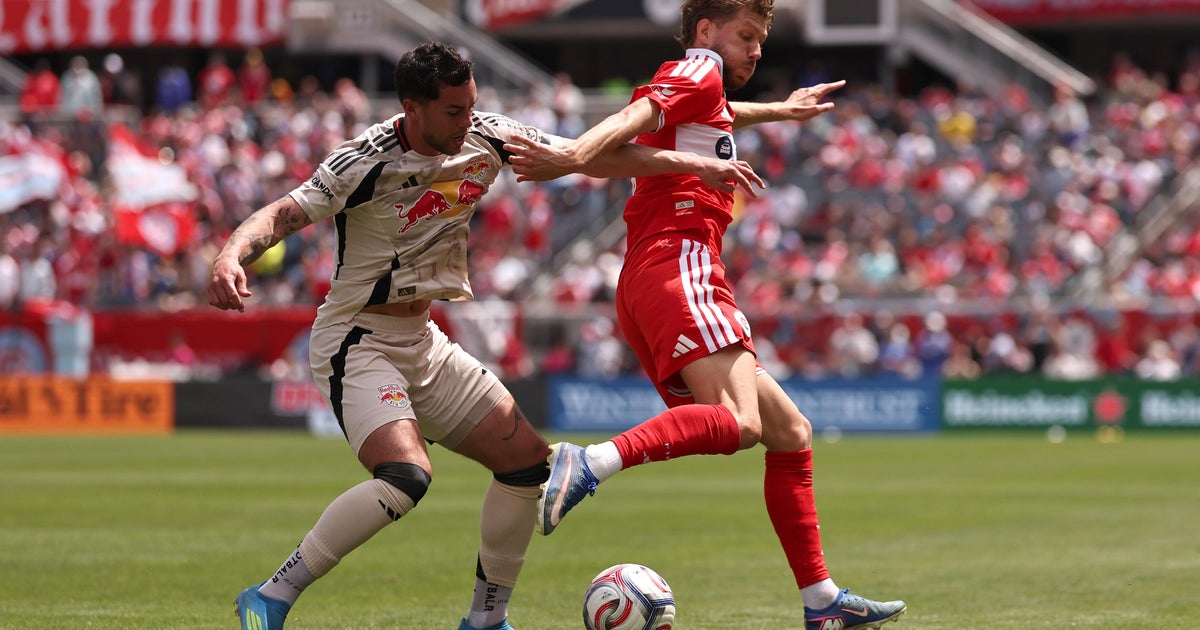 Trio leads Red Bulls to 3-1 victory over Chicago - CBS New York