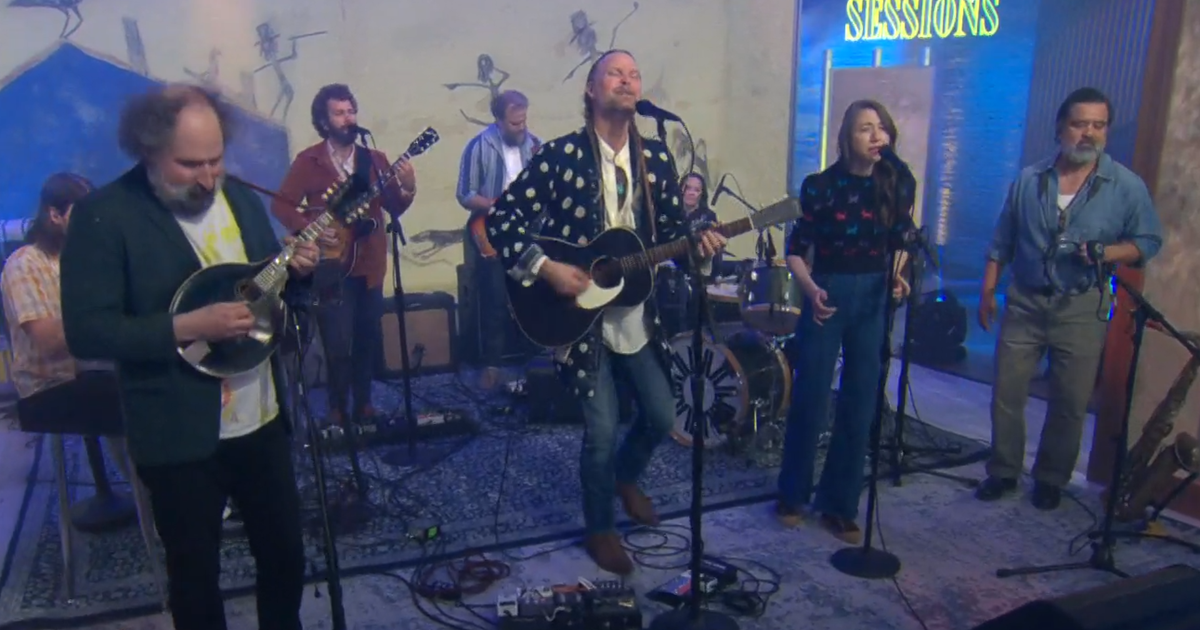 Saturday Sessions: Hiss Golden Messenger performs "Who You Gonna Run To?"