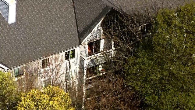 bloomington-apt-fire-subclip1-h264-00-00-07-00-still001.jpg 
