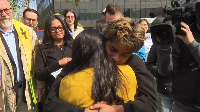 hug.jpg 