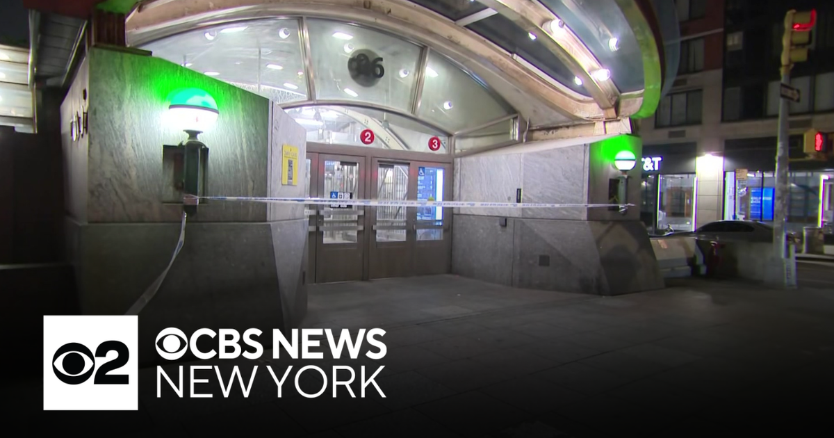 1 hurt after Upper West Side stabbing, NYPD says - CBS New York