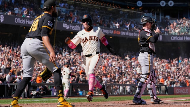 Pirates Giants Baseball 
