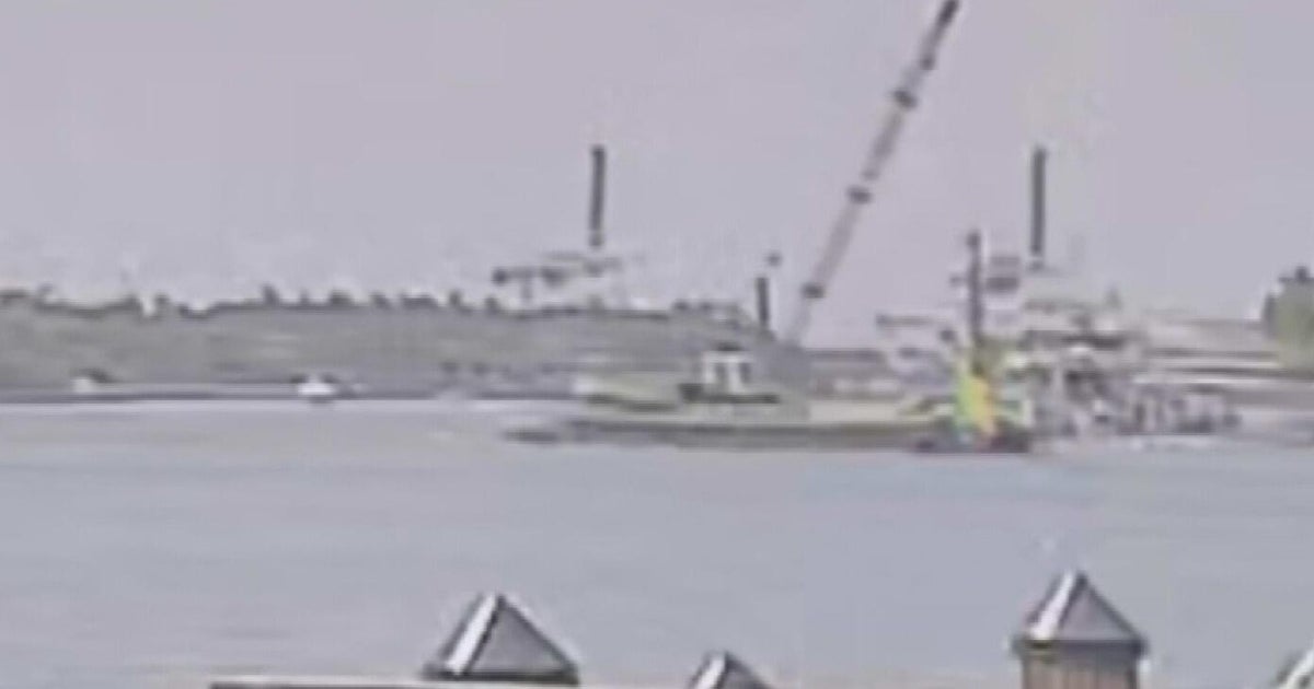 Tugboat captain accused of sailboat crash in Miami Beach expected to take plea deal, attorney says